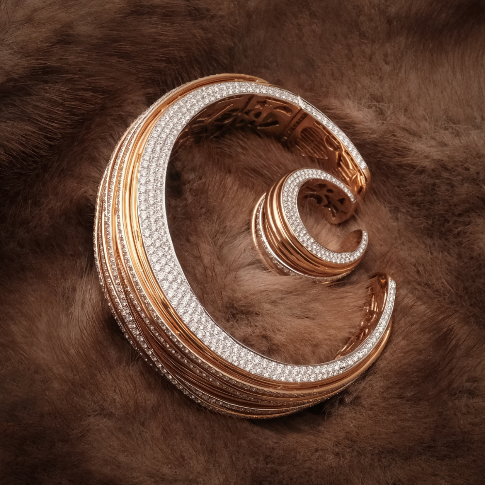 Al Coro Mezzaluna Ring in 18k Rose Gold with bangle