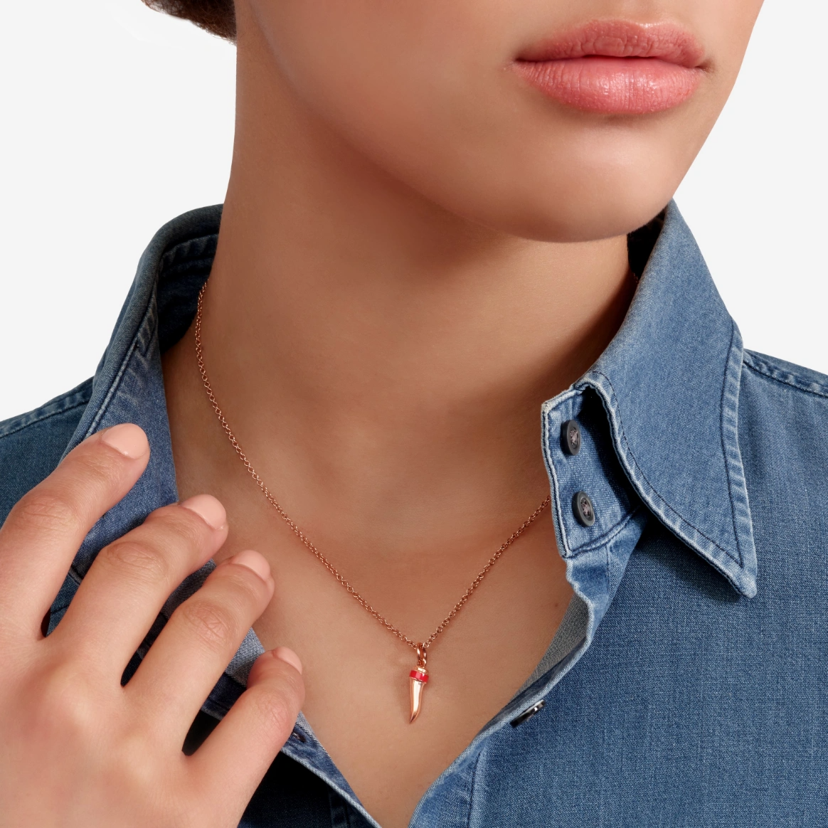 horn charm with red enamel 9kt rose gold from dodo italian designer jewellery