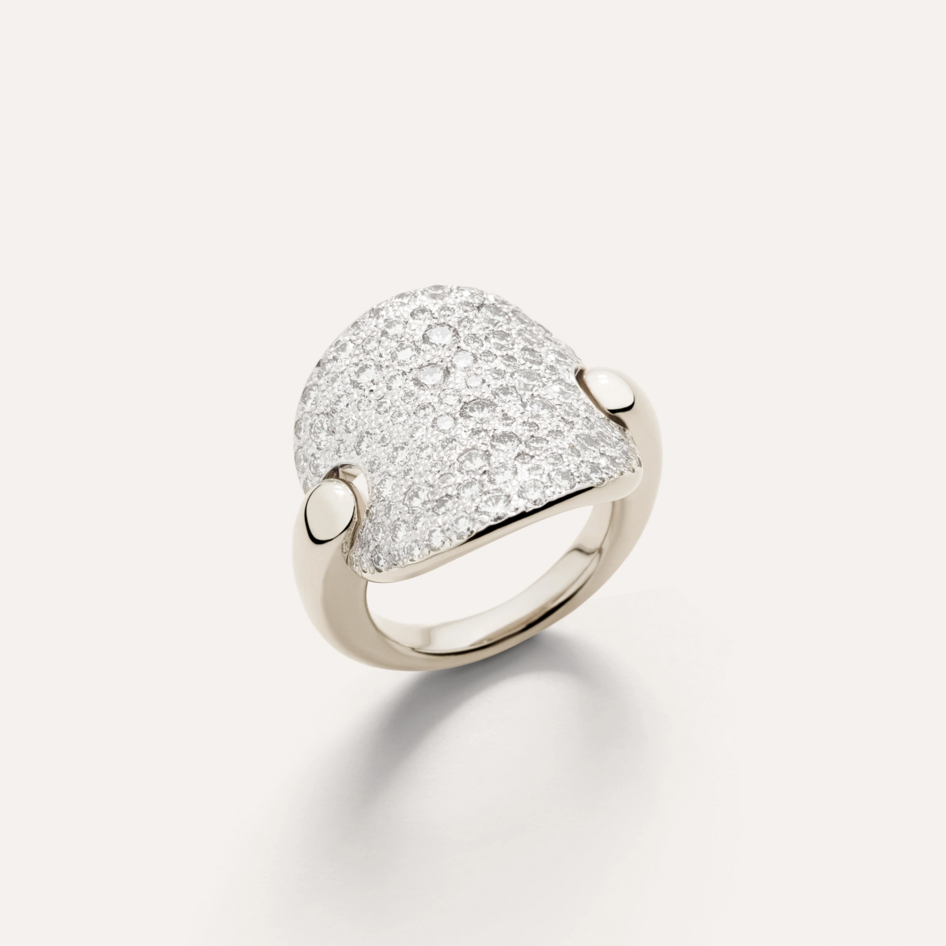 Large Sabbia white gold ring with diamonds