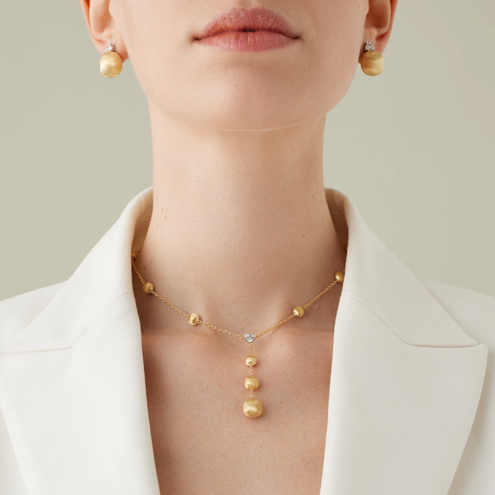 18K Yellow Gold Lariat Necklace With Diamonds