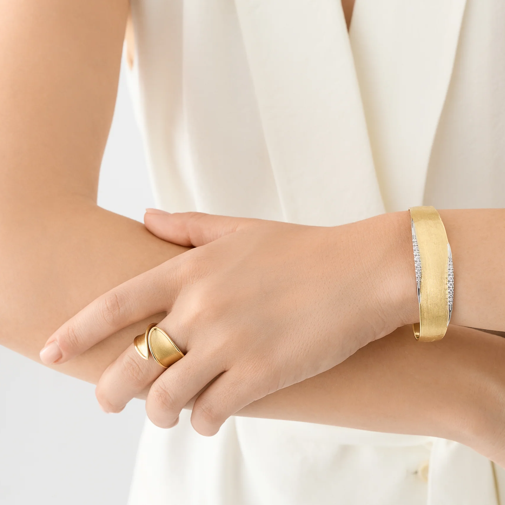 Marco Bicego Lunaria Twist Classic Gold Open Ring (Large) AB661_Y