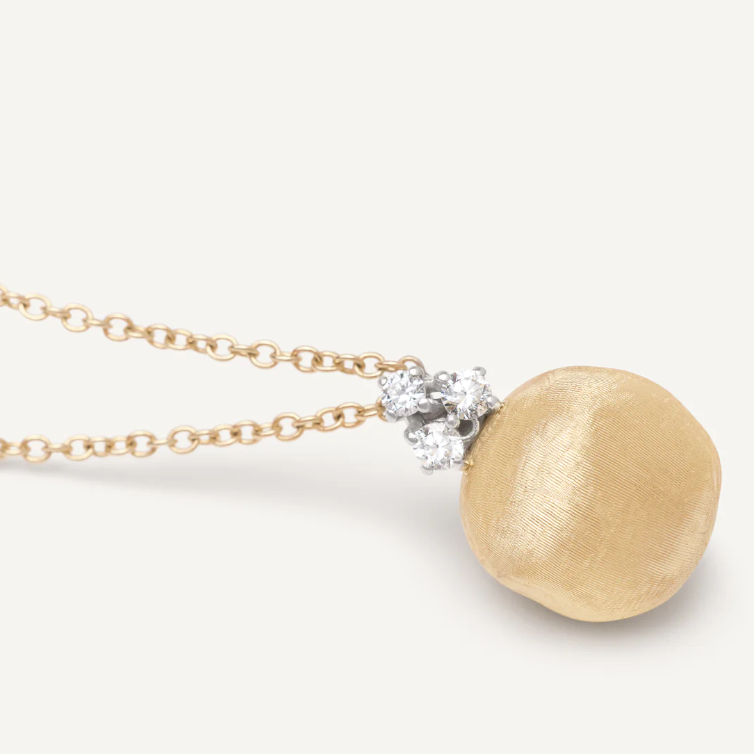 18K Yellow Gold Pendant Necklace With Diamonds