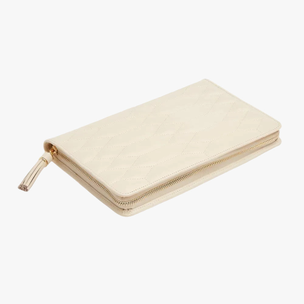Caroline Jewellery Portfolio. Curated by Orsini Fine Jewellery in Auckland, this refined jewellery storage case embodies WOLF's commitment to innovative craftsmanship and timeless luxury. Whether displayed on a dressing table or accompanying you on your travels, it offers an elegant home for your most treasured jewellery.