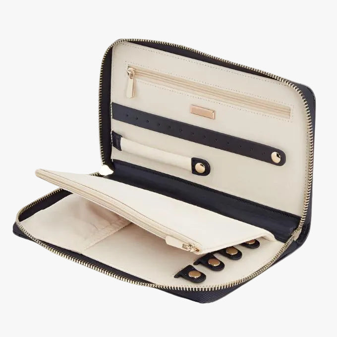 The WOLF Maria Medium Zip Jewellery Portfolio in Navy is designed for those who appreciate elegant organisation while travelling.
