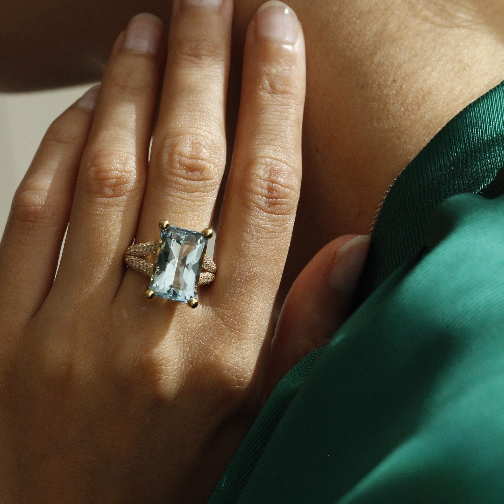 bespoke aquamarine and diamond custom made ring Orsini