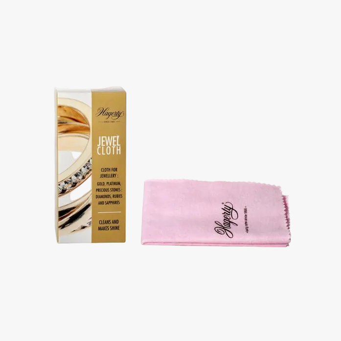 Restore the shine of gold, platinum, diamonds, sapphires and rubies with the Hagerty White Line Jewel Cloth. Reusable, non-abrasive jewellery polishing cloth.