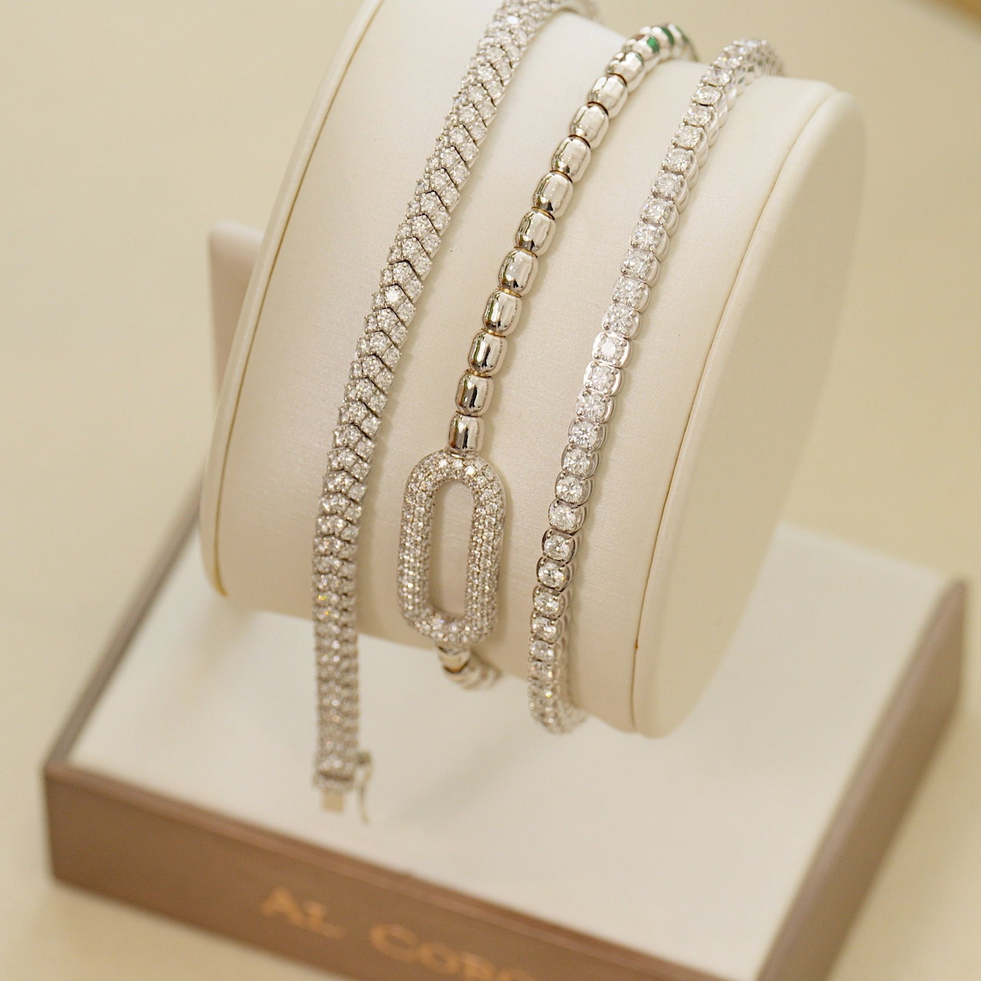 Al Coro Amori Bracelet in 18k White Gold with Diamonds