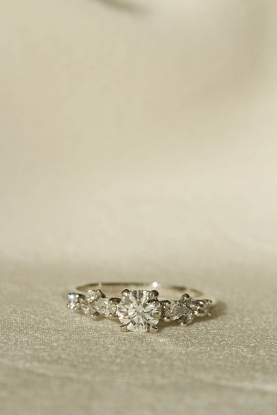 Nesso Ring Design for halo Engagement Ring Page on Mobile