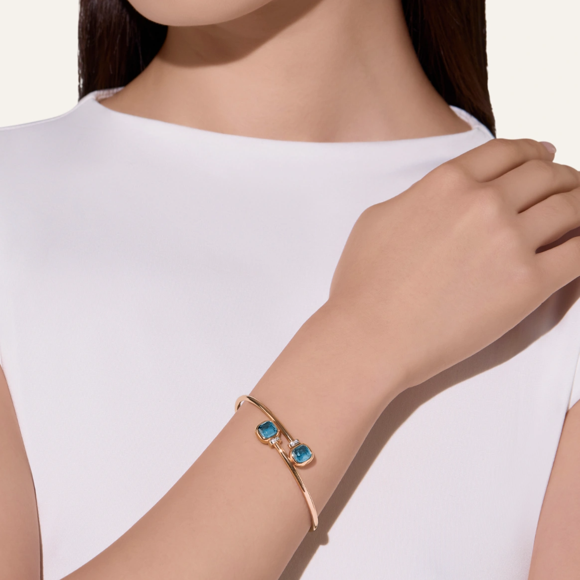 Pomellato Nudo Mini Bangle Bracelet with London Blue Topaz