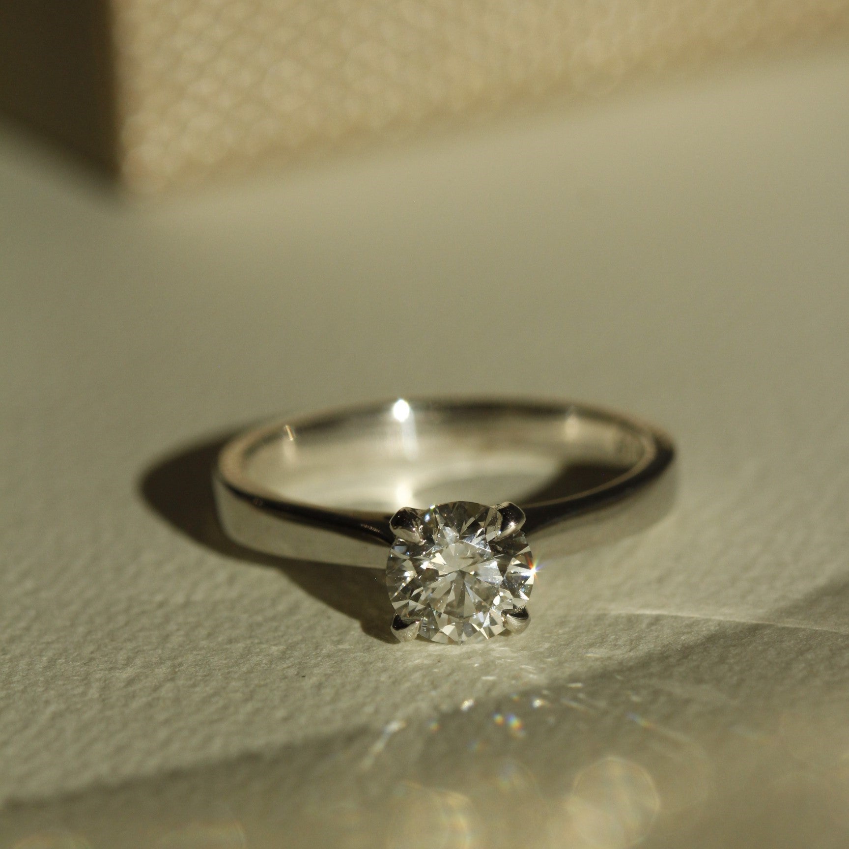 Tulipano_Engagement_Ring_Design_in_18k_White_Gold_Reversed