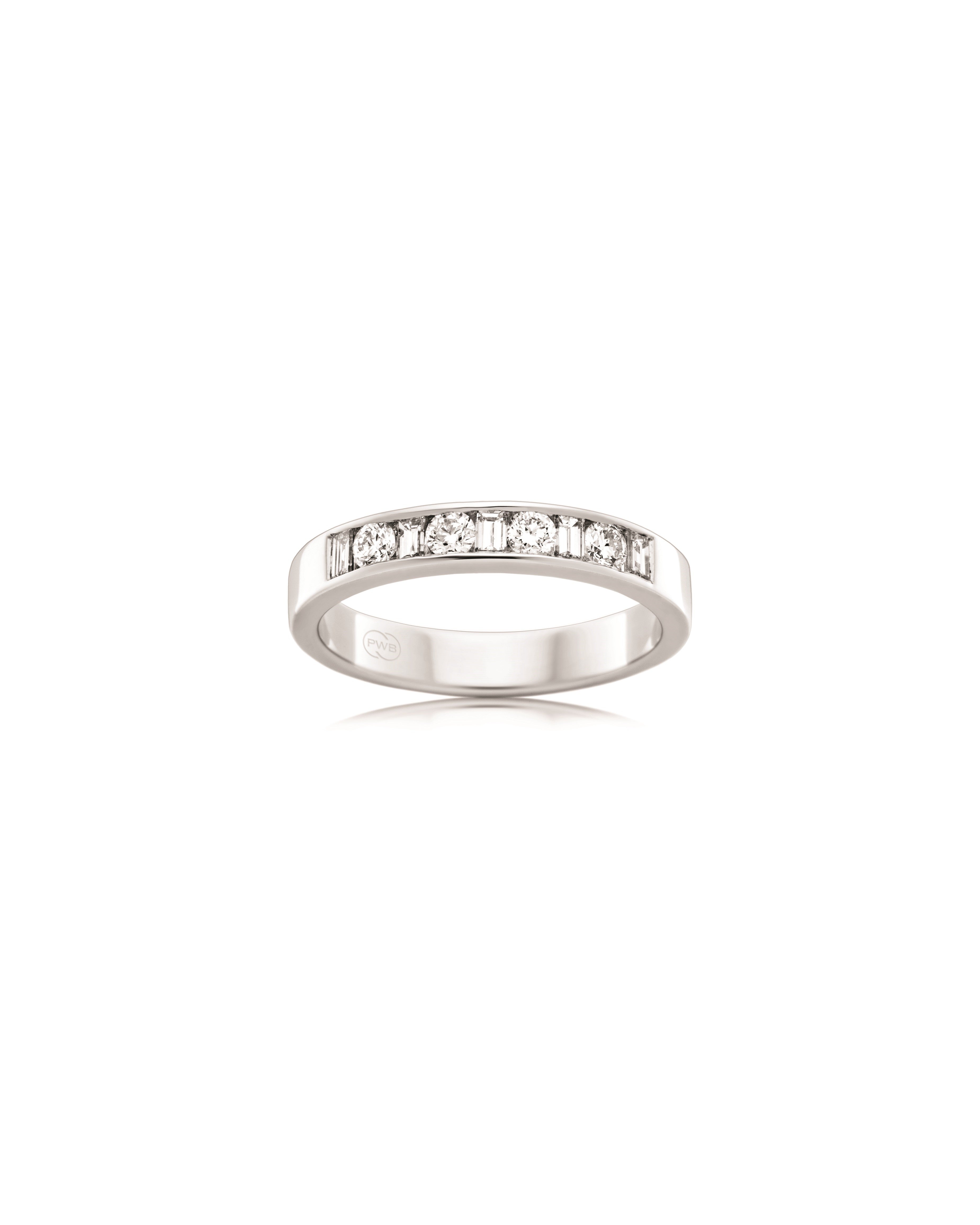 Women's Large White Gold Alternate Diamond Wedding Ring