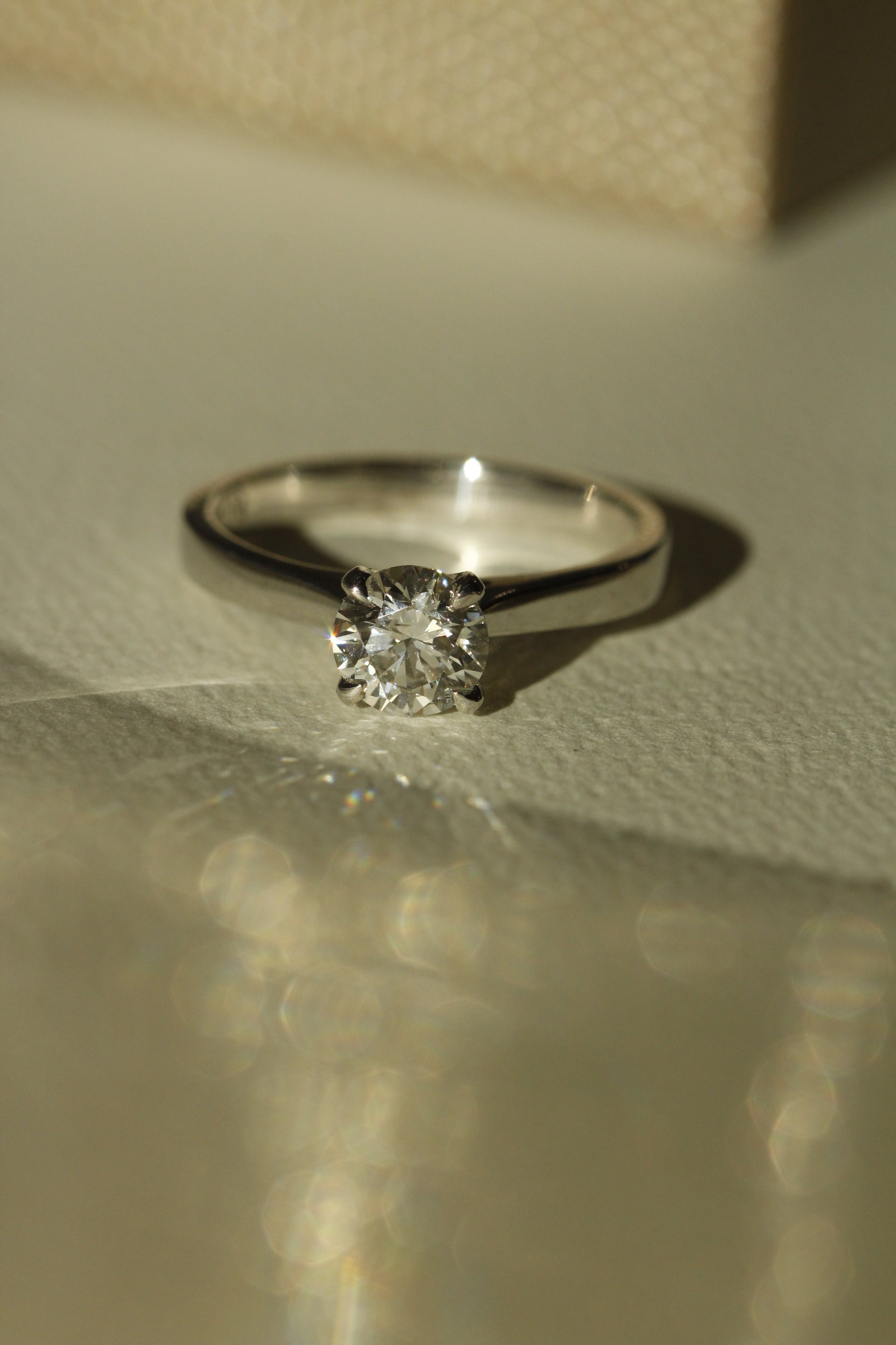 Classic Engagement Ring Tulipano Design Brilliant Round Cut Centre Diamond Engagement Ring