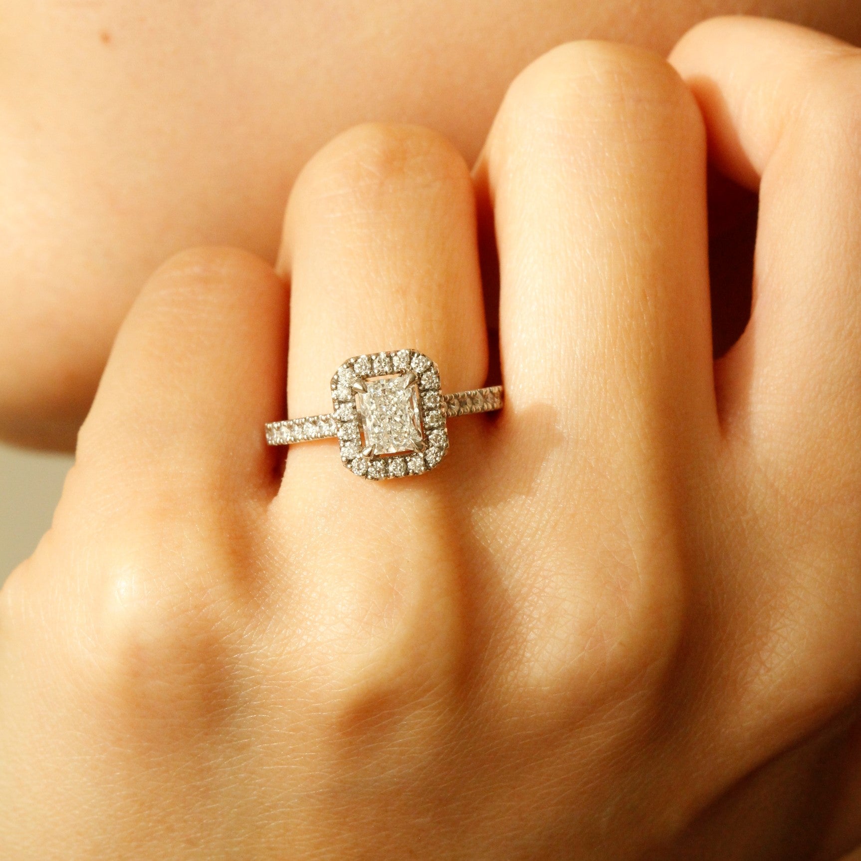 Engagement ring Le Fenice design on worn on hand