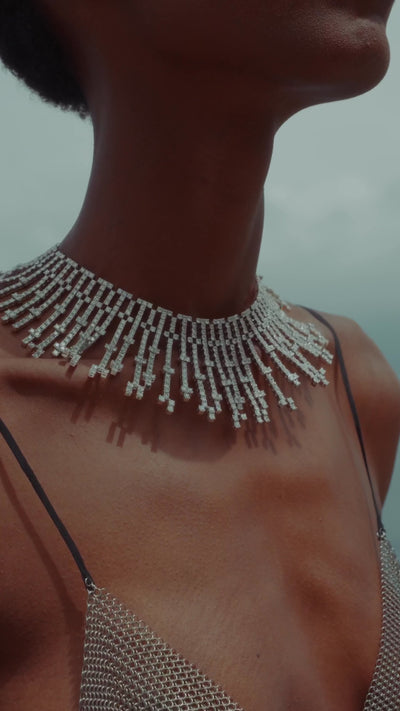 Chantecler CAPRI necklace on model vertical mobile video homepage 9 seconds