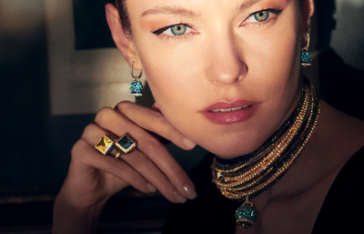 Chantecler ocean eaves crashing on rocks 10 second homepage video