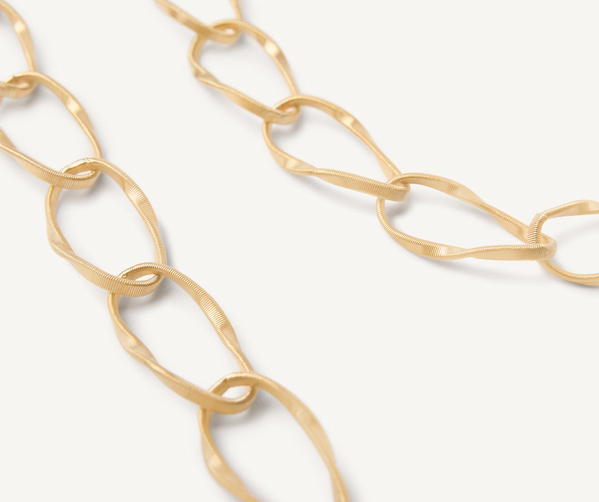 Close up of Marrakech Onde chain detail by Marco Bicego