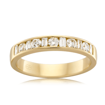 Women&#39;s Large Yellow Gold Alternate Diamond Wedding Ring - Orsini Jewellers